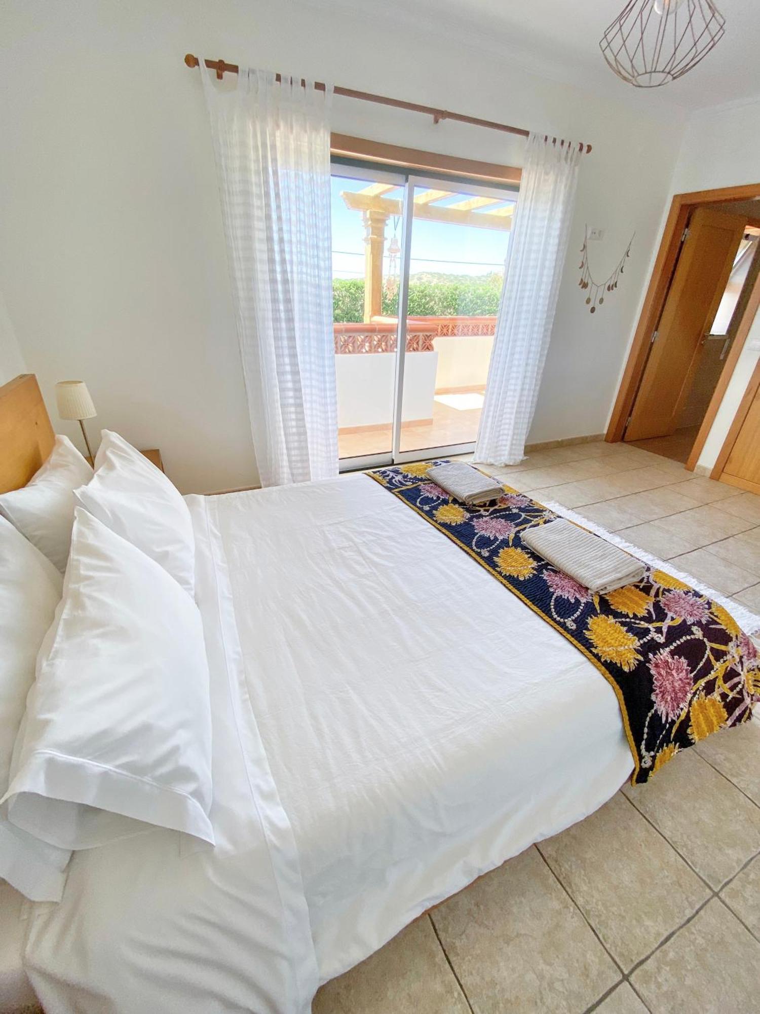 Casa Lua Guesthouse Бургау Екстериор снимка